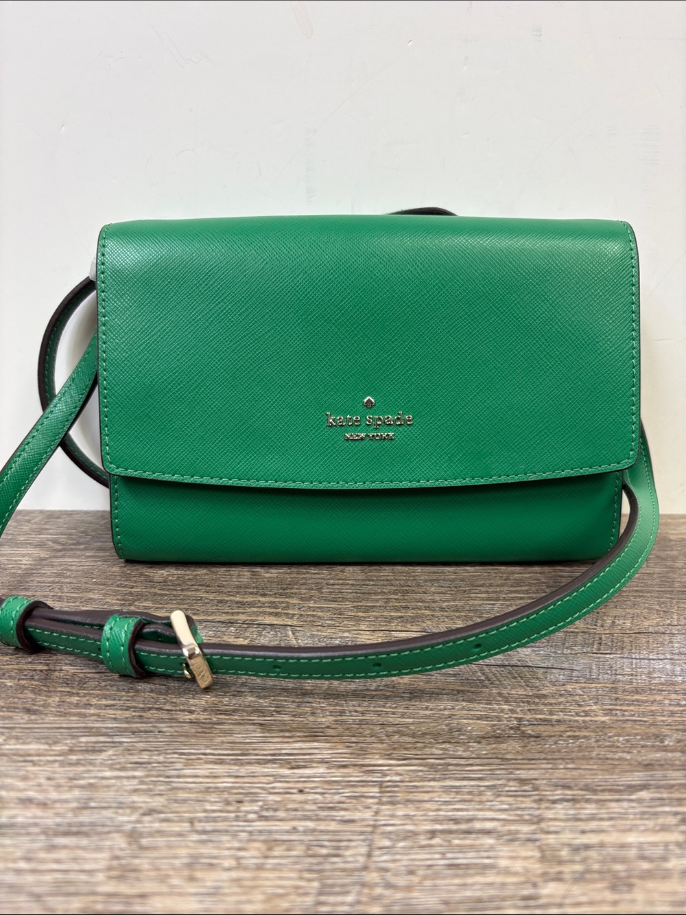 Kate Spade Saffiano Leather Wallet Crossbody | Emerald Green | Crossbody Clutch